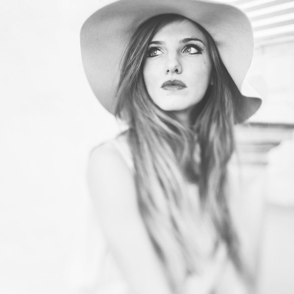 Meet your Posher, Jaimie - Picture 7 of 7